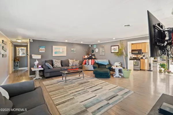 Waretown, NJ 08758,14 Hawkins Way