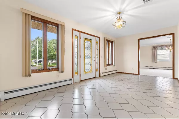 Toms River, NJ 08757,51 Trent Drive