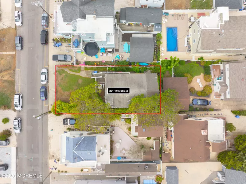 221 11th Street, Beach Haven, NJ 08008