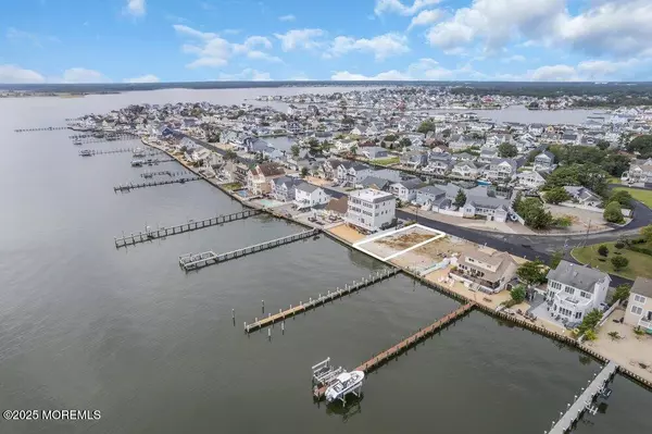 Toms River, NJ 08753,657 Bayview Drive
