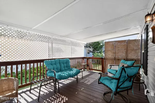 East Windsor, NJ 08520,4 South Drive