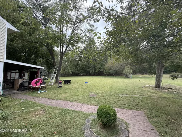 Howell, NJ 07731,7 Charles Street