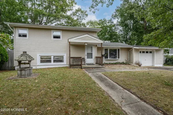 26 Cornell Road, South Toms River, NJ 08757