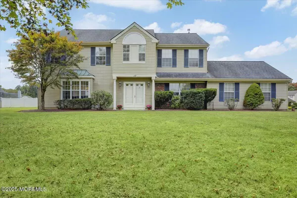 17 Winfield Drive, Manalapan, NJ 07726