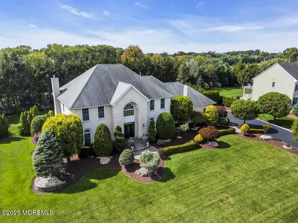 5 Green Springs Way, Freehold, NJ 07728