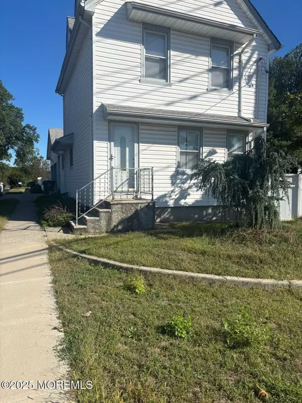 Edison, NJ 08817,7 Candy Court