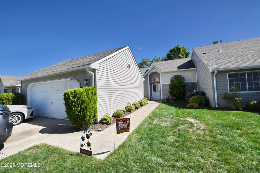 661 Azalea Plaza #661C, Monroe, NJ 08831