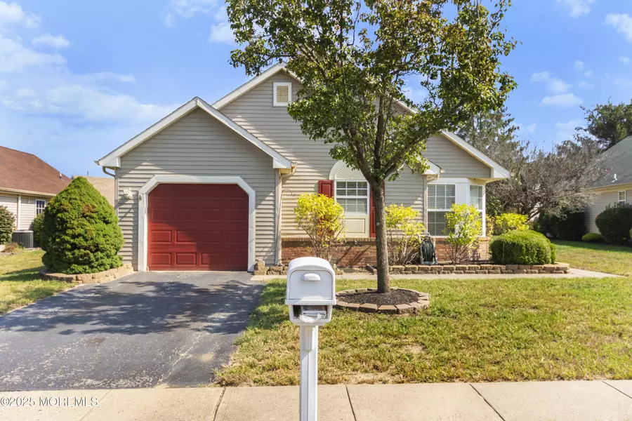 2335 Logan Court, Toms River, NJ 08755