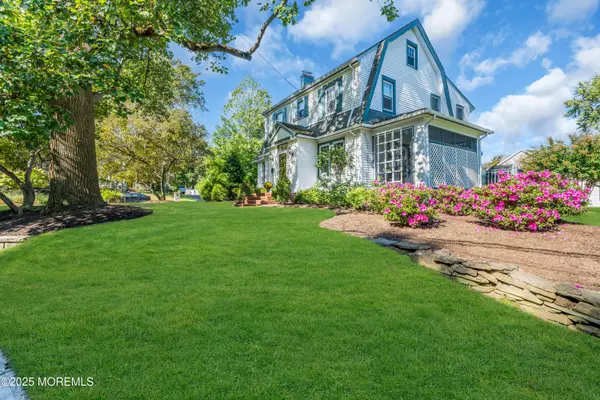 Little Silver, NJ 07739,33 Willow Drive