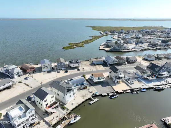 Tuckerton, NJ 08087,267 Heron Road