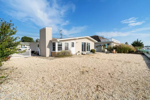 Forked River, NJ 08731,825 Leeward Drive