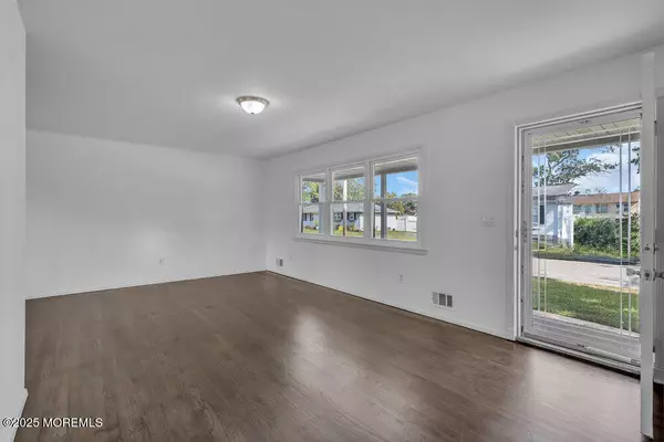 Beachwood, NJ 08722,1020 Cable Avenue