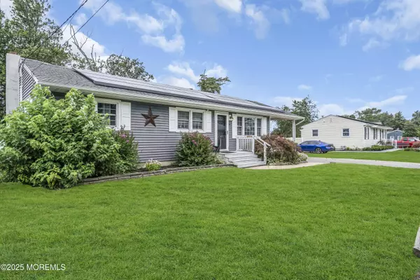 Beachwood, NJ 08722,916 Beachwood Boulevard