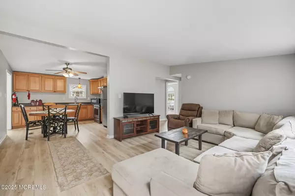 Howell, NJ 07731,12 Alydar Court