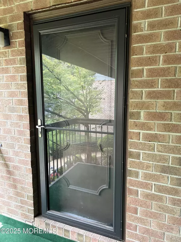 Manalapan, NJ 07726,204 Covered Bridge Boulevard #F