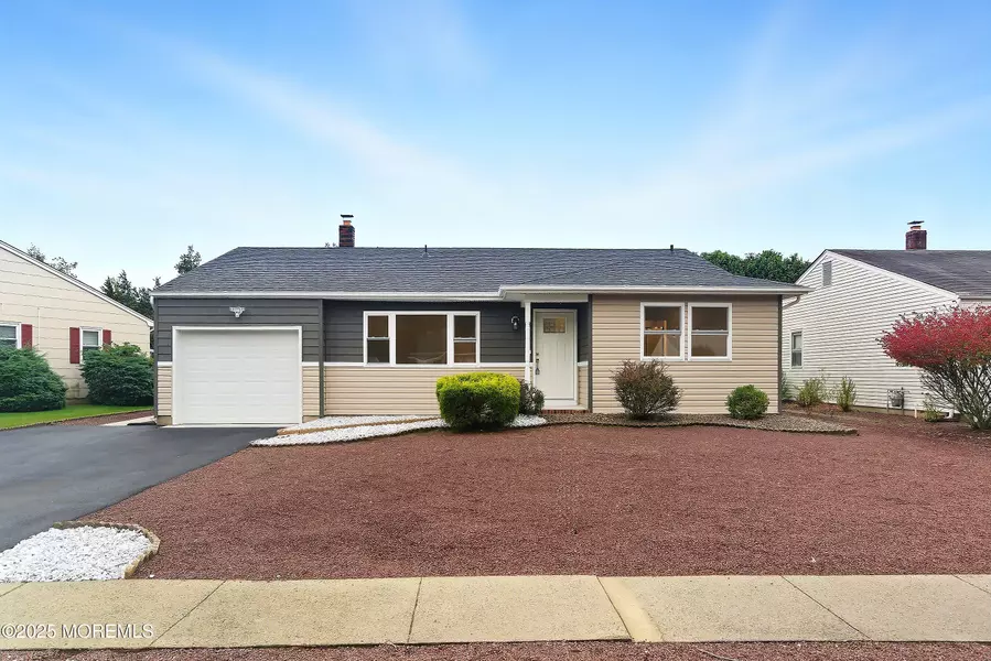 119 Castleton Drive, Toms River, NJ 08757