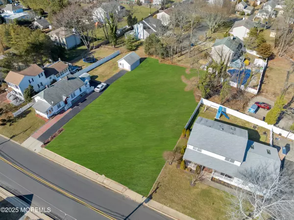 Oakhurst, NJ 07755,365 W Park Avenue
