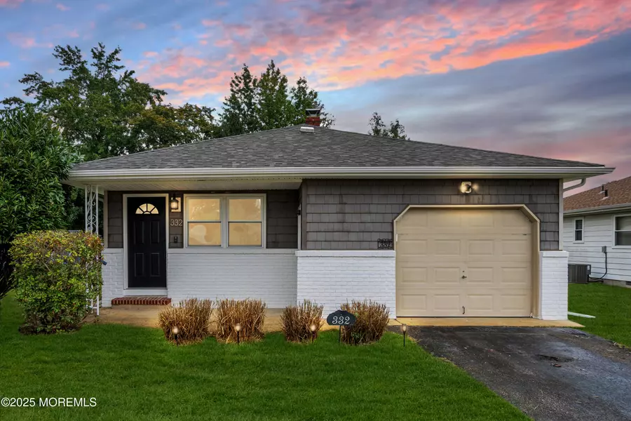 332 Curacao Street, Toms River, NJ 08757