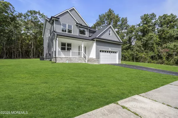 Barnegat, NJ 08005,70 Seurat Street