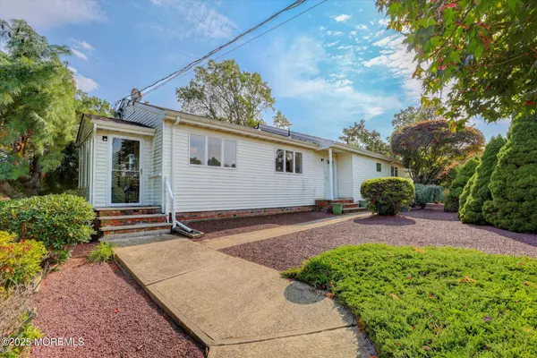 Morganville, NJ 07751,30 Pleasant Valley Road