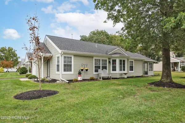 Barnegat, NJ 08005,211 Pine Oak Boulevard