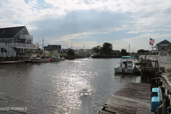 Little Egg Harbor, NJ 08087,116 E Dory Drive