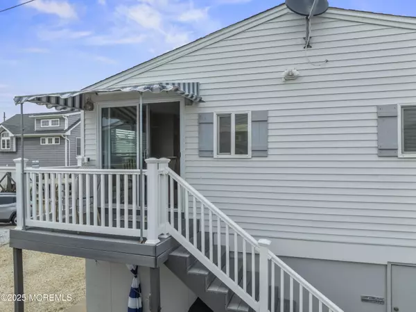 Lavallette, NJ 08735,119 W Cormorant Way