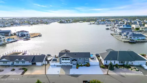 Toms River, NJ 08753,8 Channel Road