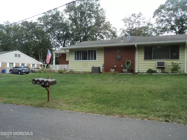 Manchester, NJ 08759,22 Blue Jay Street #B