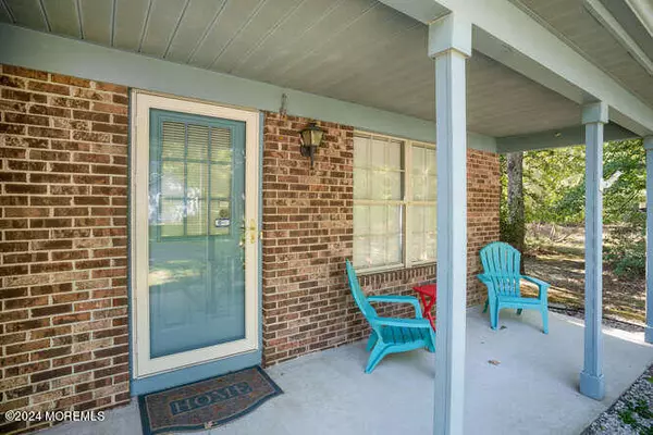 Whiting, NJ 08759,553 Petunia Lane N