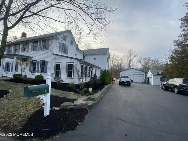 Cream Ridge, NJ 08514,10 Arneytown Hornerstown Road