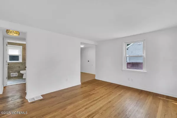 Tinton Falls, NJ 07724,72 Pear Street