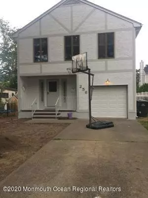 Oakhurst, NJ 07755,256 Lawrence Avenue