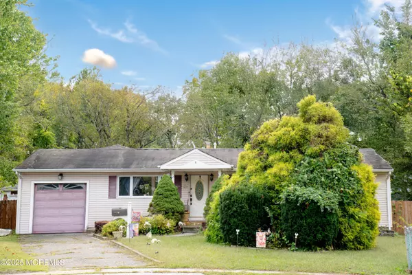 6 Harold Place, Manchester, NJ 08759