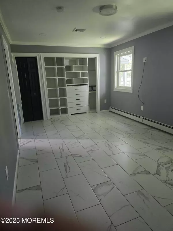 Howell, NJ 07731,26 Vienna Road