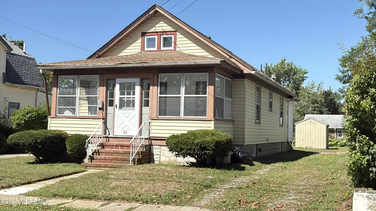 Red Bank, NJ 07701,44 W Sunset Avenue