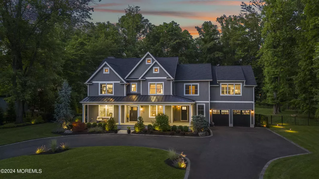 82 Sunnybank Drive, Shrewsbury Boro, NJ 07702
