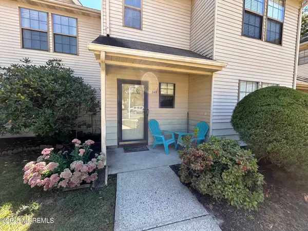 Jackson, NJ 08527,302 Daisy Court