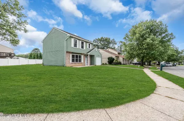 Howell, NJ 07731,101 Bristlecone Drive