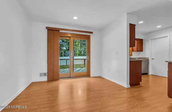 Howell, NJ 07731,45 Pinyon Street
