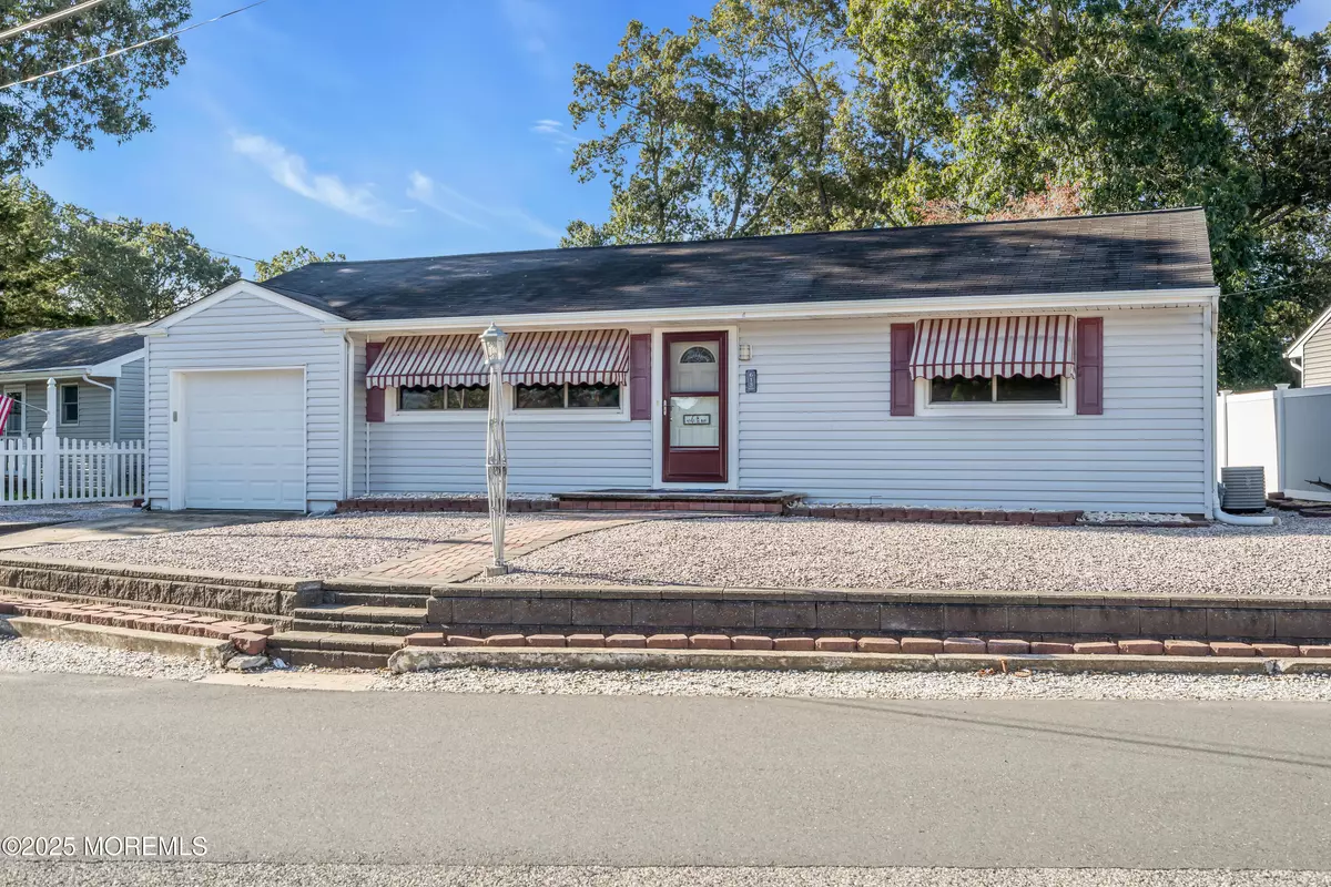 Forked River, NJ 08731,613 Twin River Drive