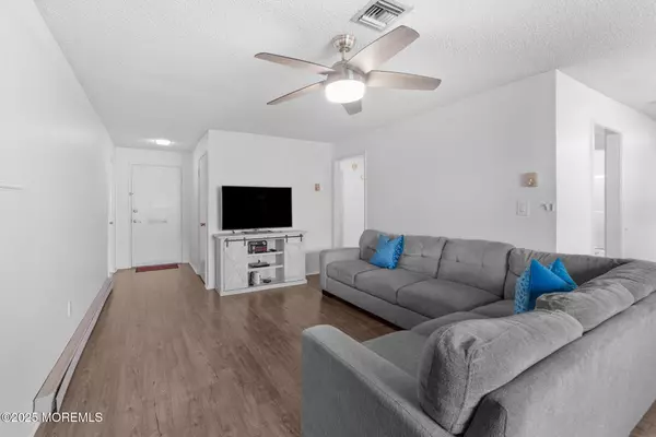 Monroe, NJ 08831,25 Pitman Road #B