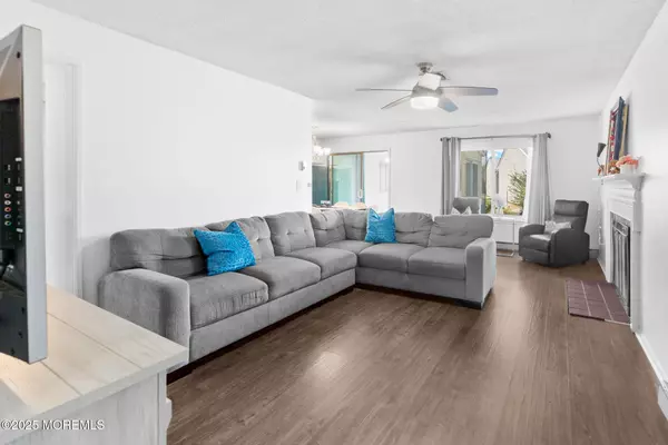 Monroe, NJ 08831,25 Pitman Road #B