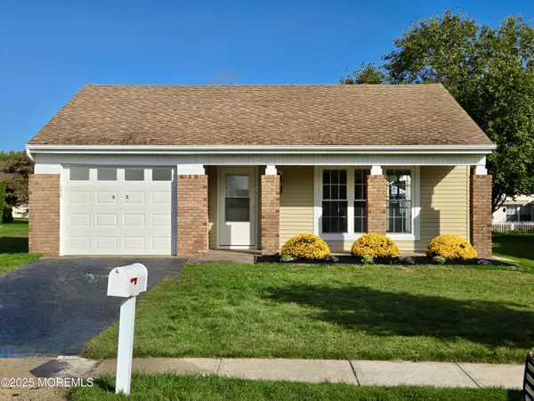 93 Mansfield Avenue, Manchester, NJ 08759