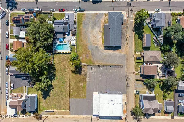 Keyport, NJ 07735,142 2nd Street