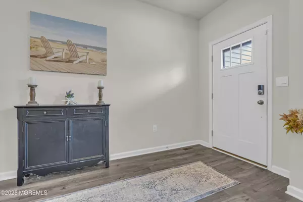 Manahawkin, NJ 08050,26 Osprey Avenue