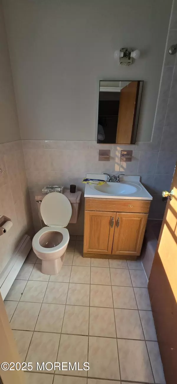 Aberdeen, NJ 07747,12 Atlantic Avenue #14