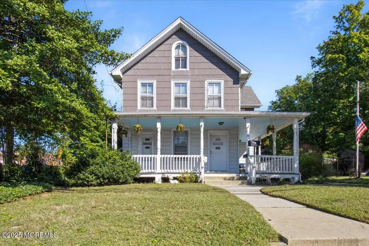Oakhurst, NJ 07755,71 Monmouth Road