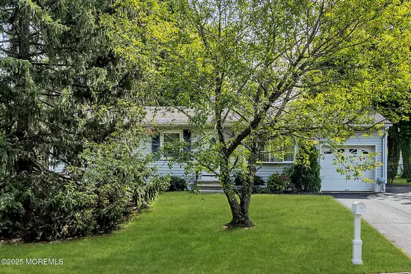 97 Pheasant Drive, Bayville, NJ 08721