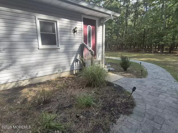 Jackson, NJ 08527,379 E Bird Village Road